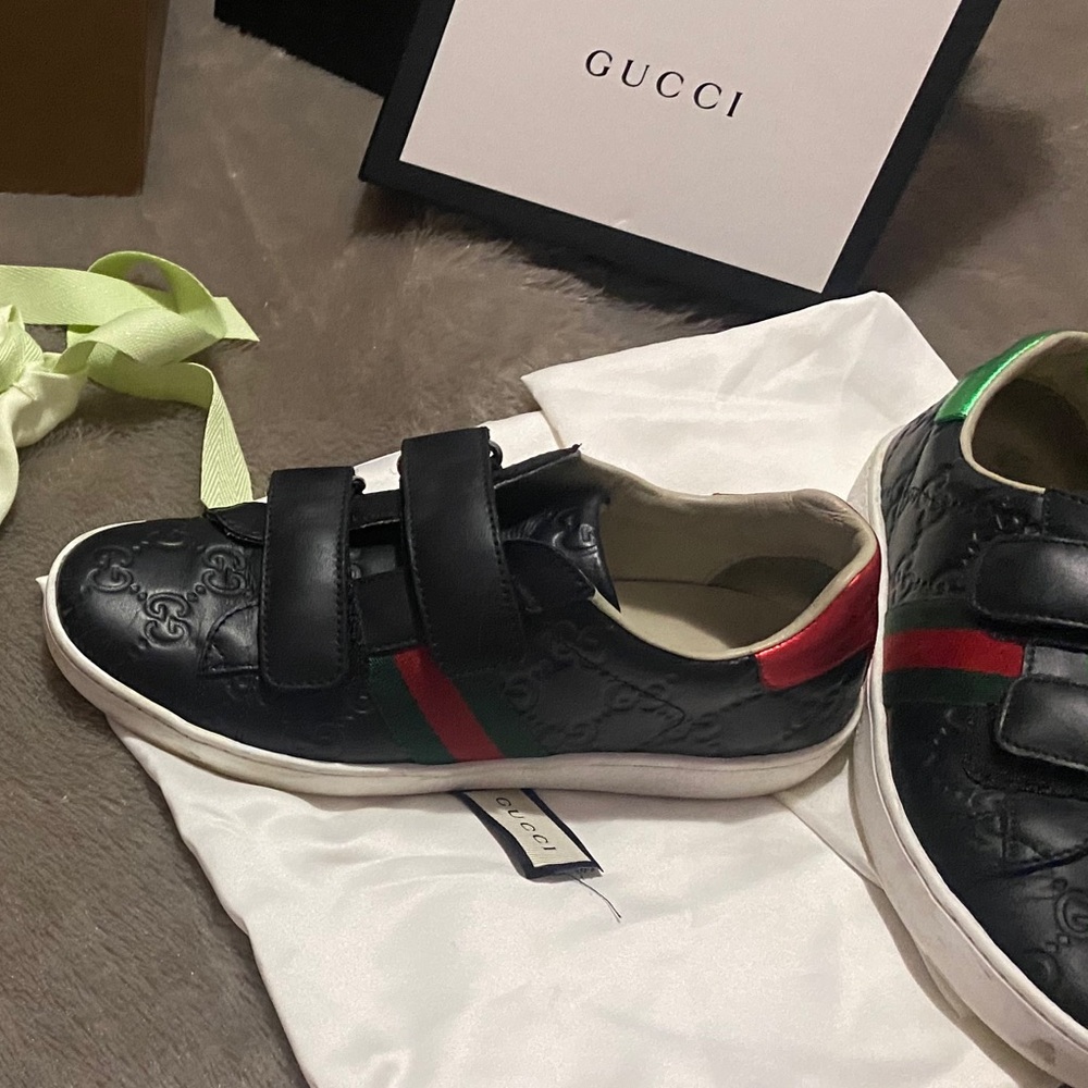 Kids shoes